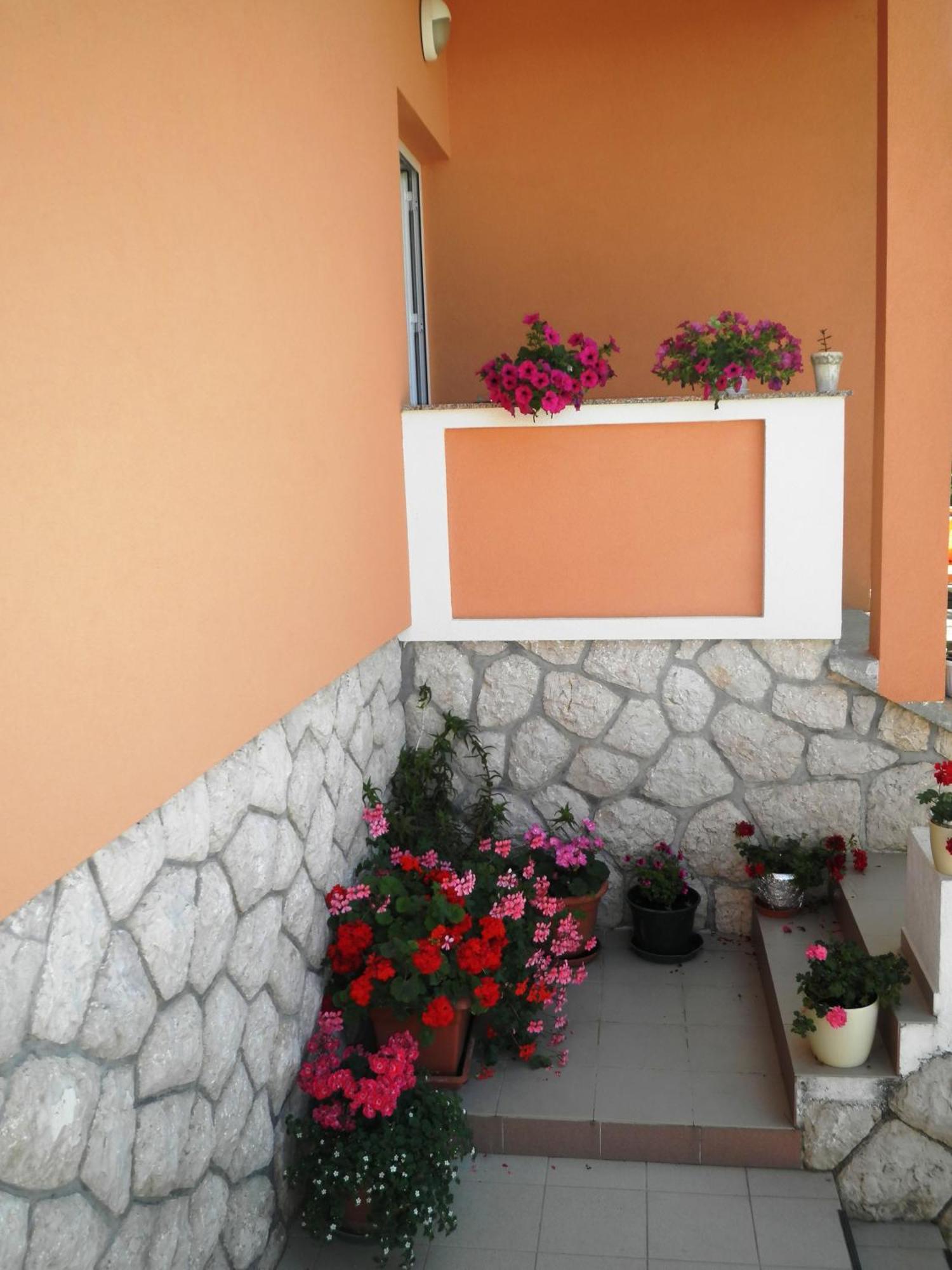Apartments Melita Supetarska Draga Exterior foto